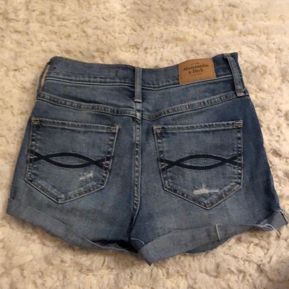 High waisted jean shorts - Picture 2 of 2